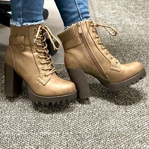 DREAM PAIRS Women's Fashion Ankle Boots - Chunky High Heel Booties